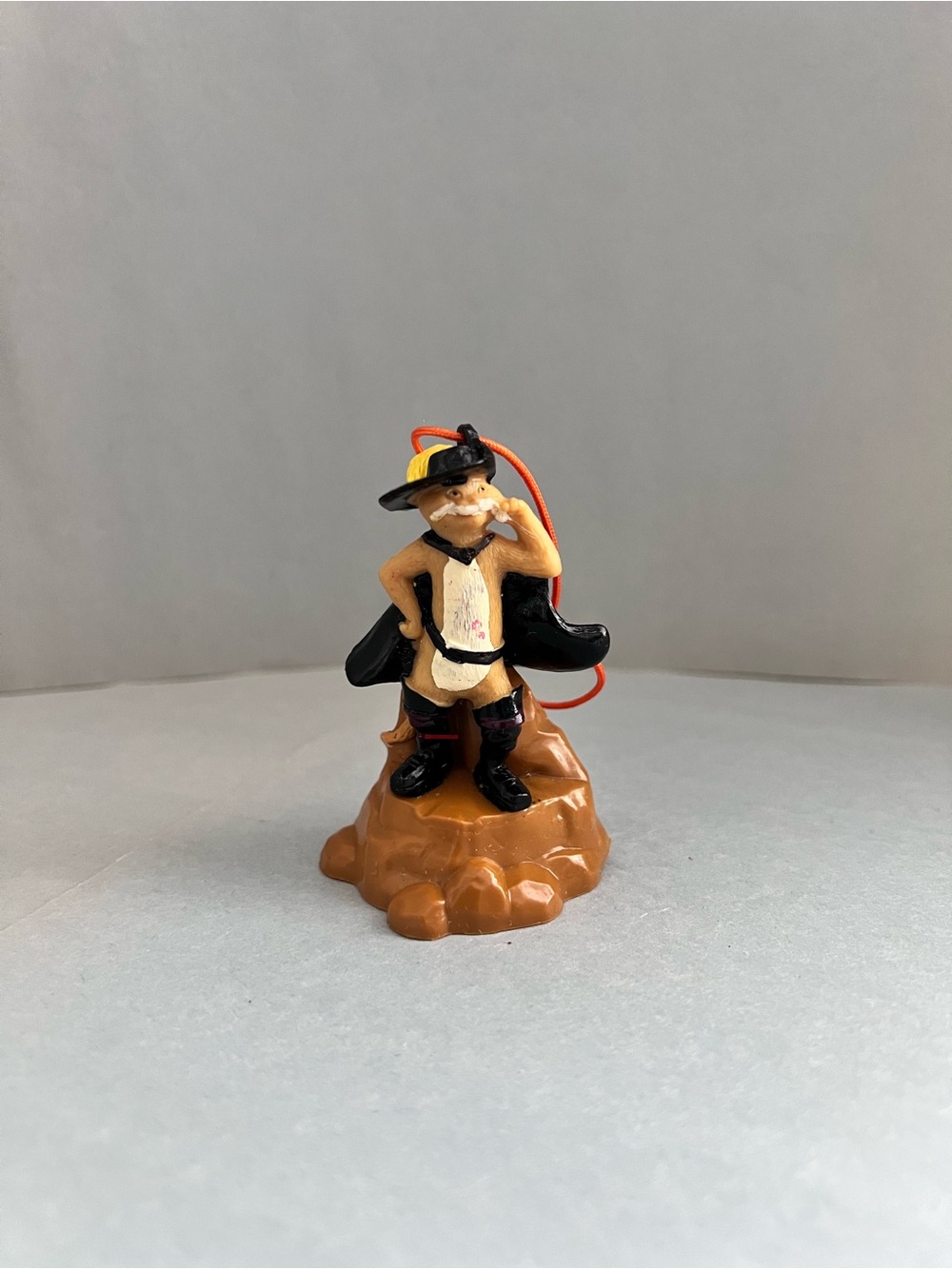 2004 Carl Karcher Dreamworks Shrek 2 PUSS N BOOTS Figure /Ornament 3"